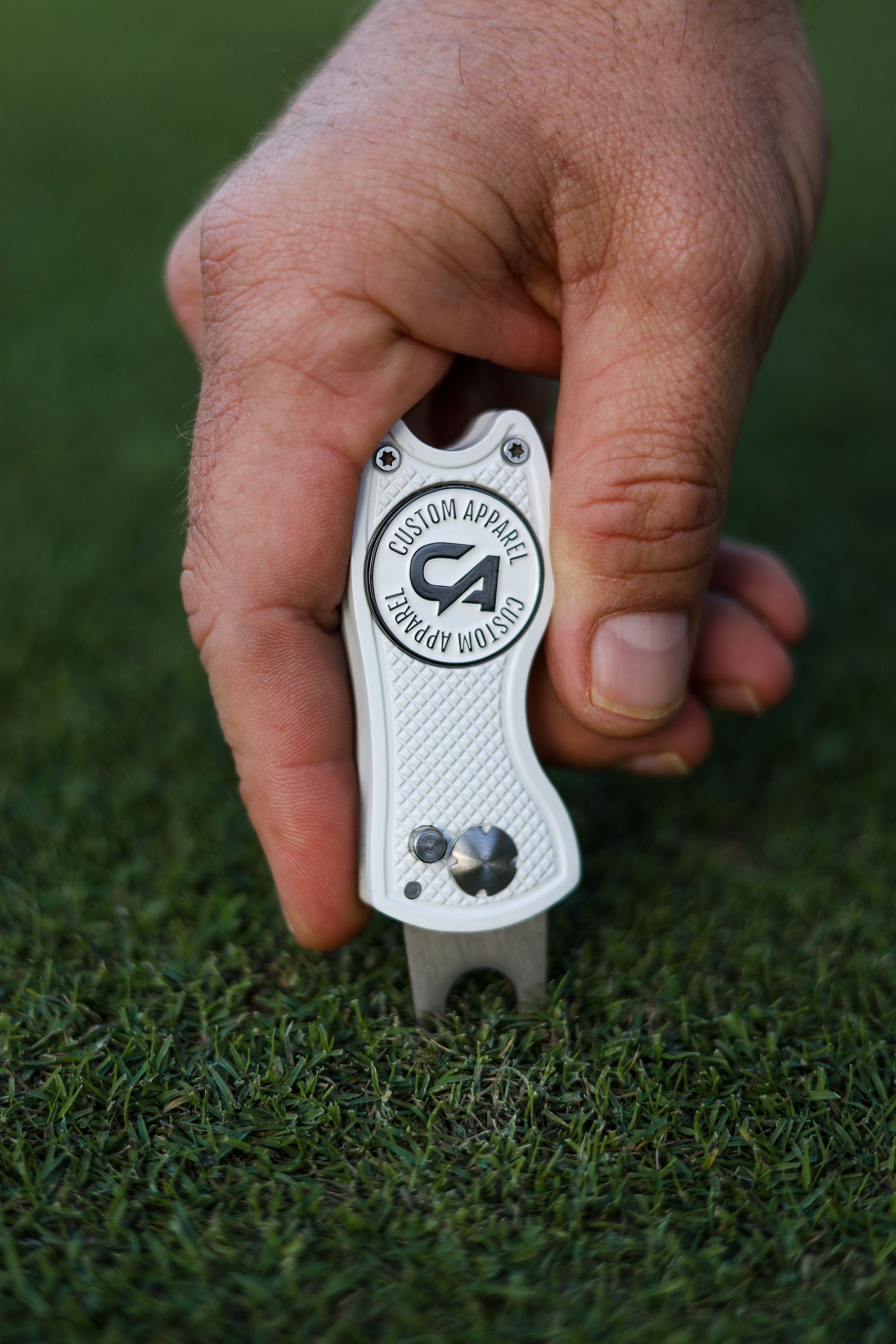 CA Pitch Repairer Ball Marker | White